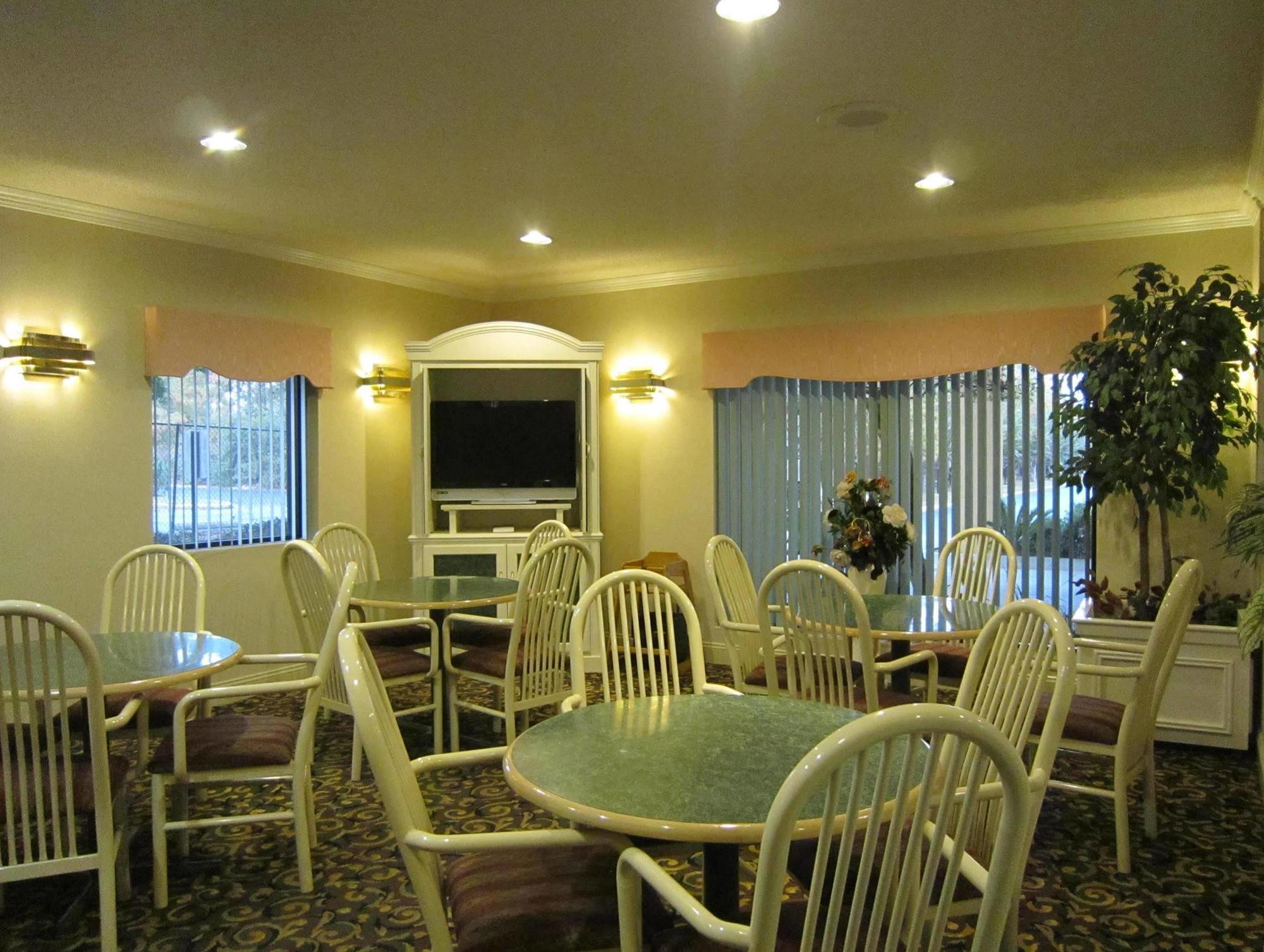 Fairview Inn & Suites Mobile Exterior photo